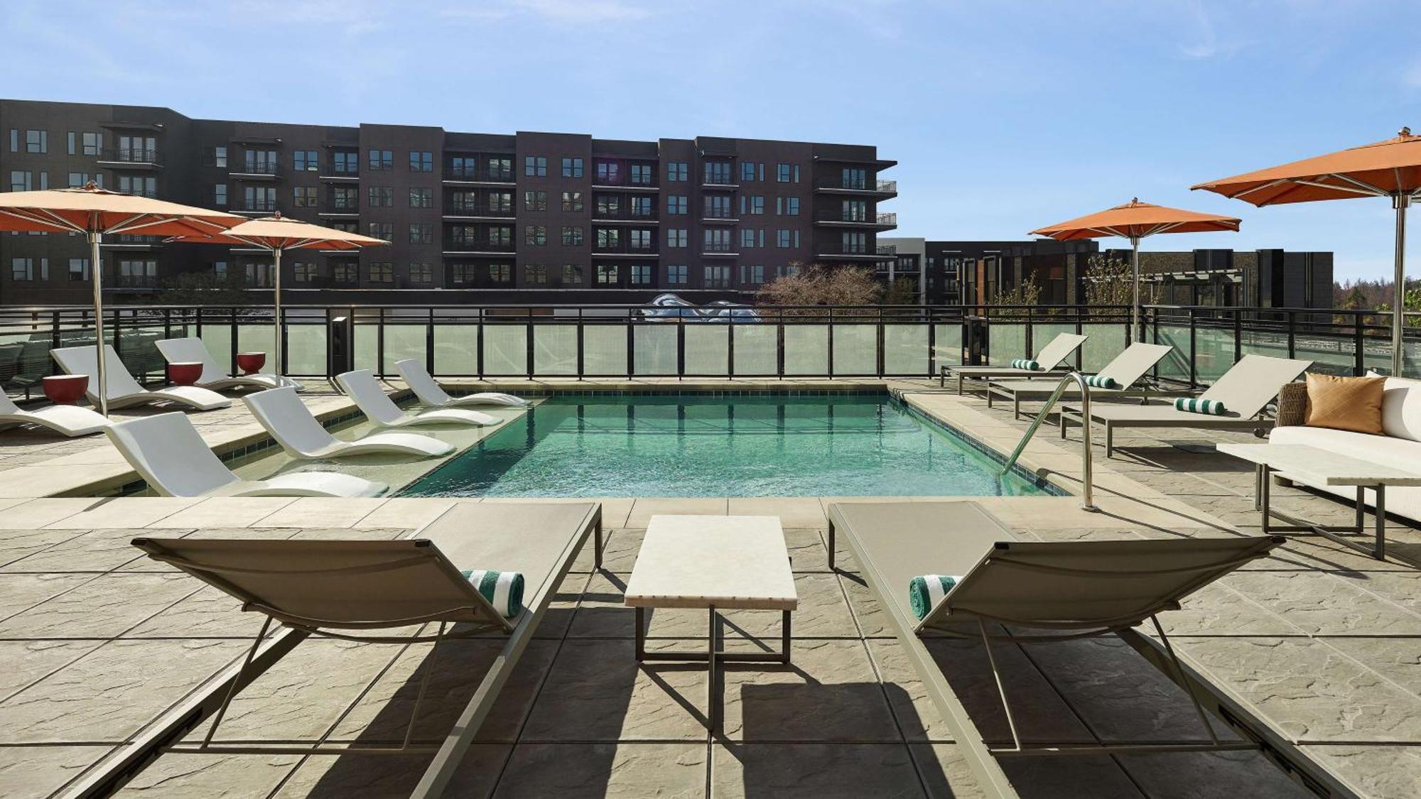 Lively Hotel On Oak Oklahoma City, Tapestry By Hilton 外观 照片
