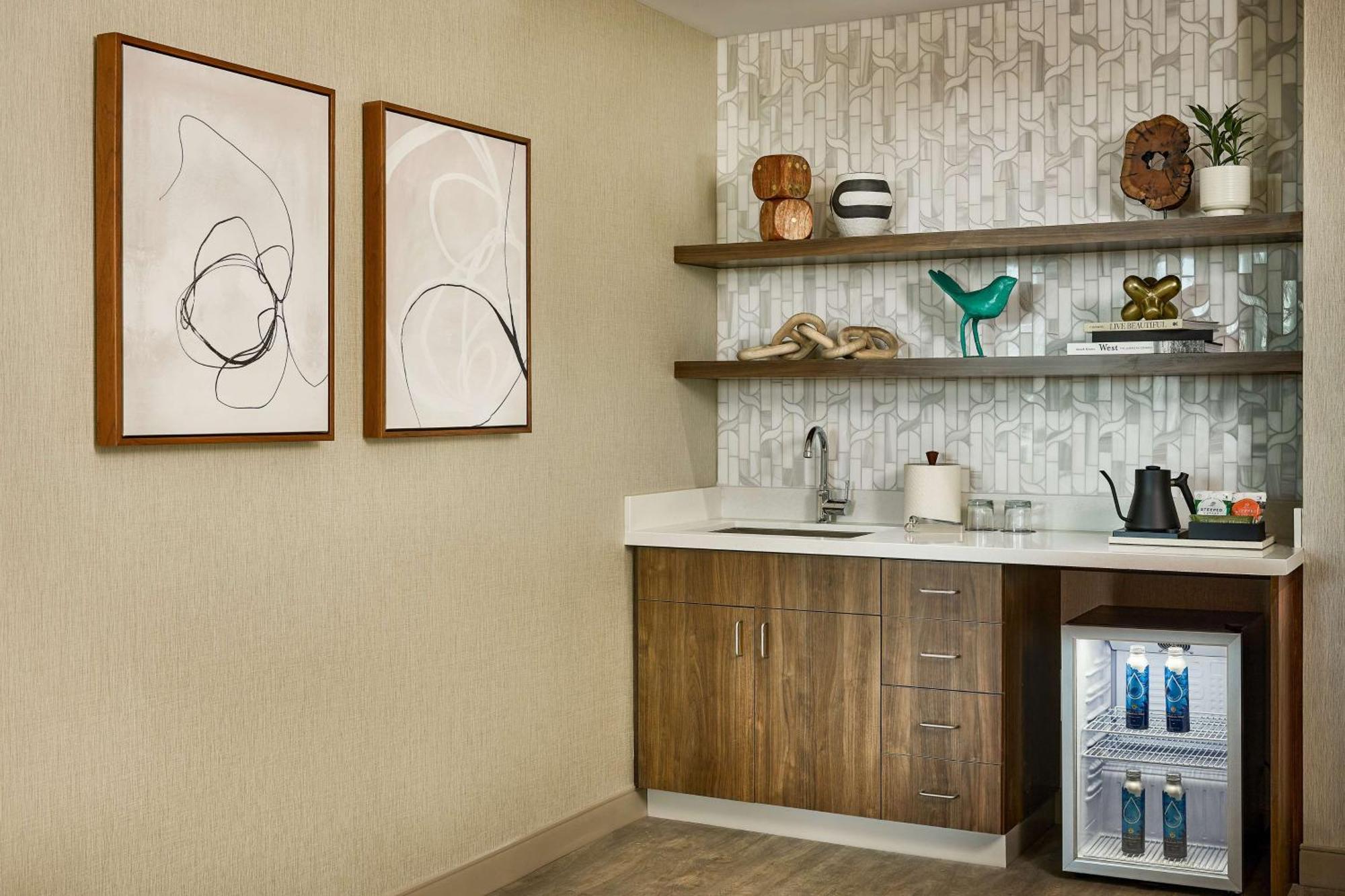 Lively Hotel On Oak Oklahoma City, Tapestry By Hilton 外观 照片